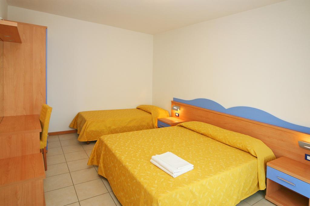Hotel Villa Olga กาออร์เล ภายนอก รูปภาพ