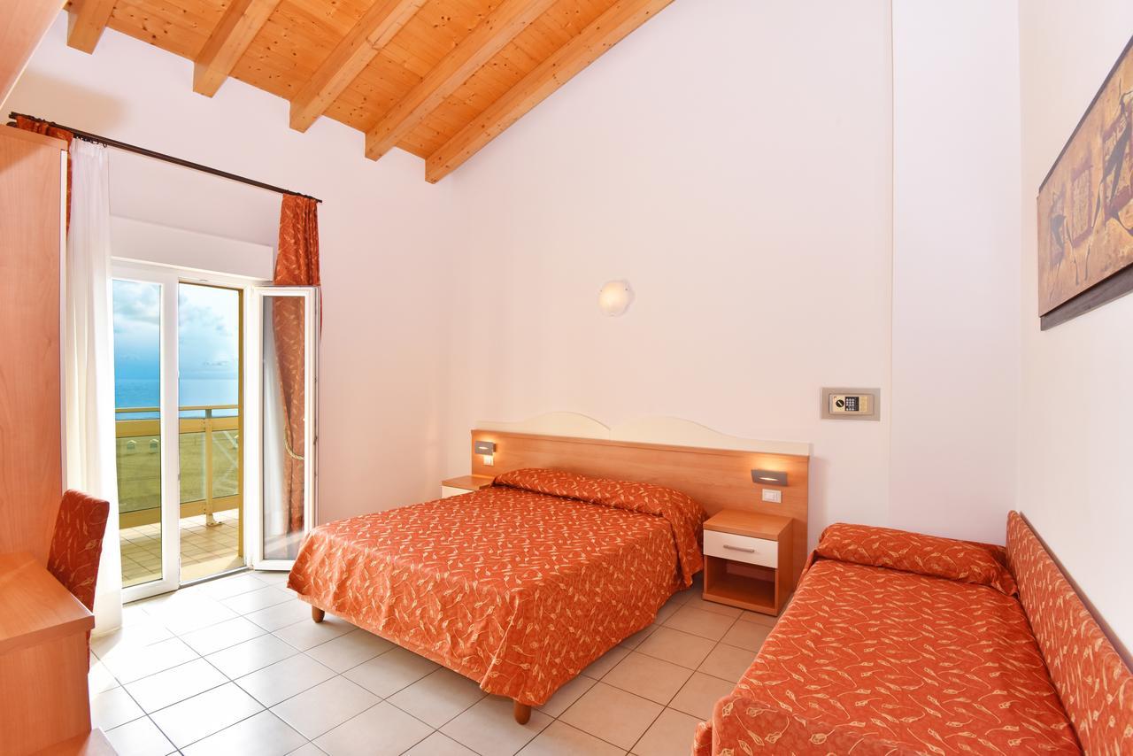 Hotel Villa Olga กาออร์เล ภายนอก รูปภาพ