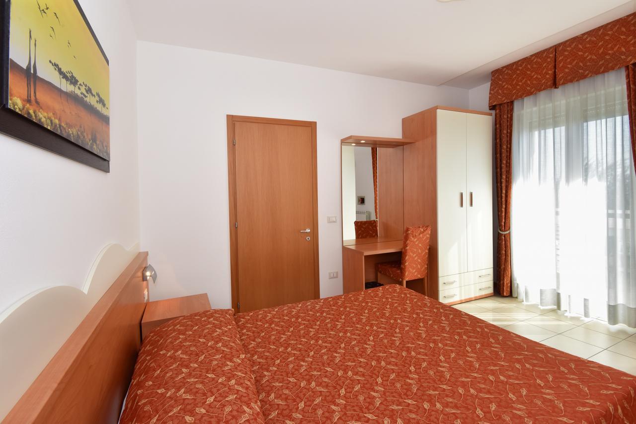 Hotel Villa Olga กาออร์เล ภายนอก รูปภาพ