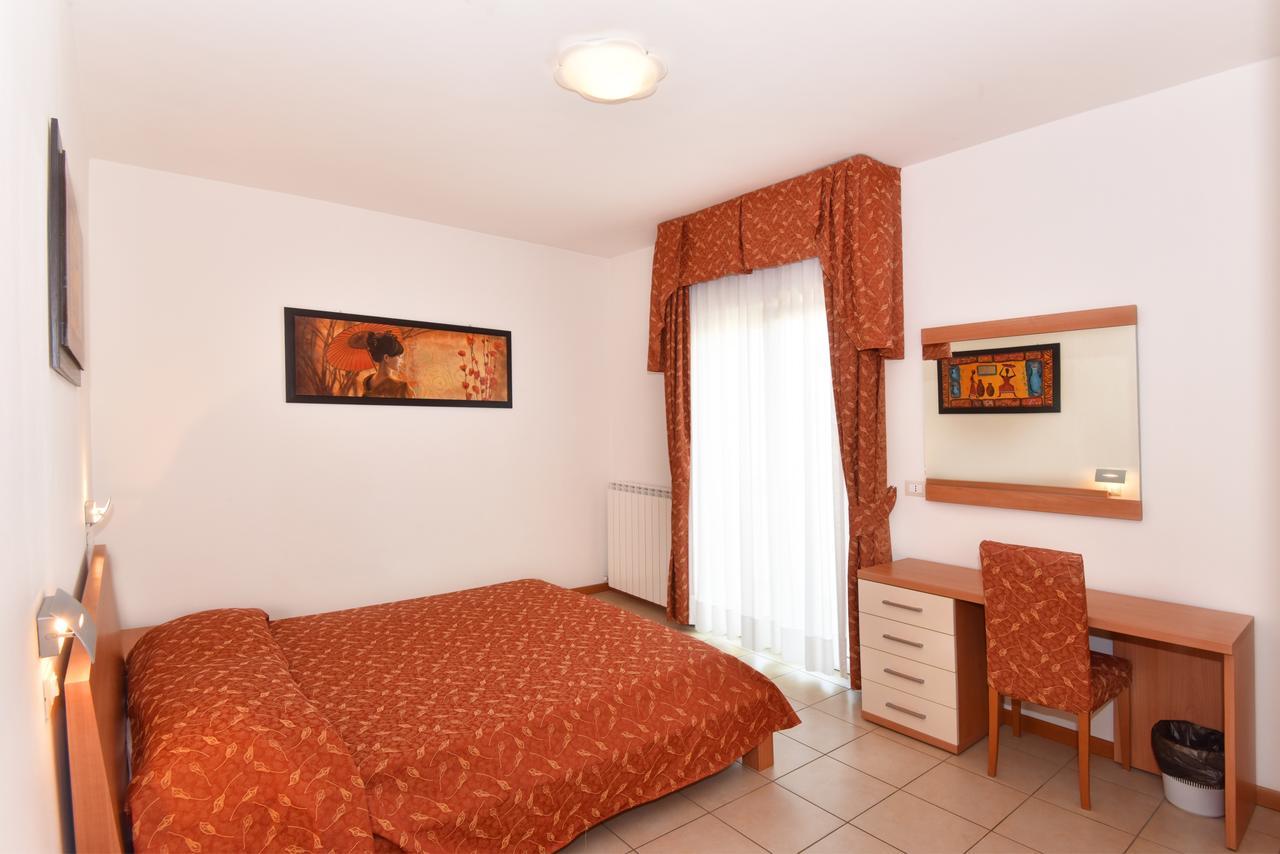 Hotel Villa Olga กาออร์เล ภายนอก รูปภาพ